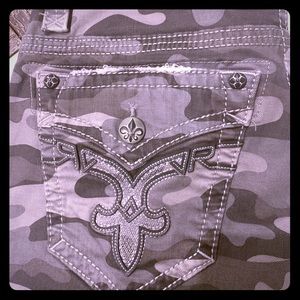 NWT Straight leg gray camo rock revival jeans